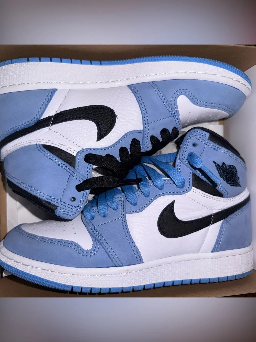 Air Jordan 1 Retro High OG UNC (GS) 4.5Y